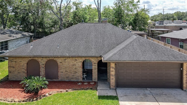 view of front of house featuring a garage