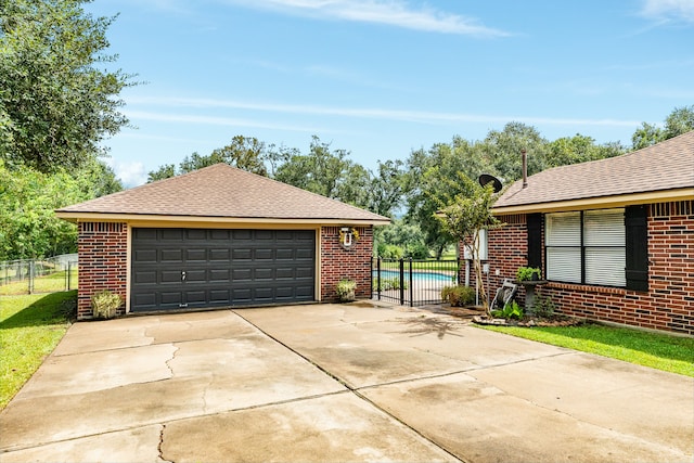 view of side of property featuring a fenced in pool