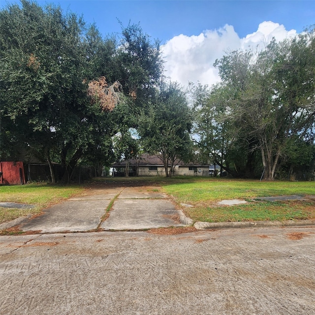 Listing photo 3 for 7709 Navasota St, Houston TX 77016