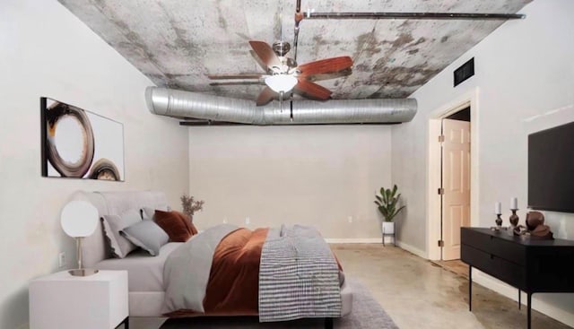 bedroom with ceiling fan