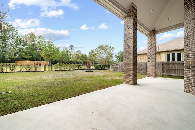 view of yard with a patio