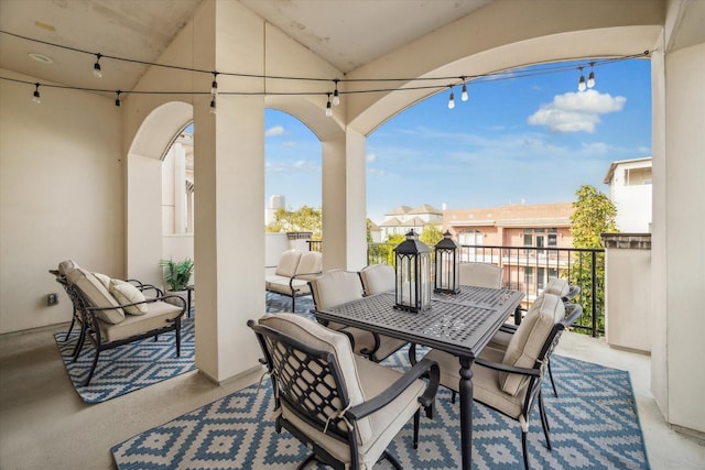 309 W Pierce St, Houston, TX 77019 - view of patio with a balcony