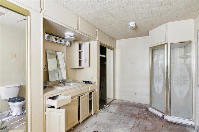 kitchen featuring sink