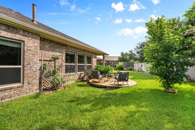 view of yard with a patio