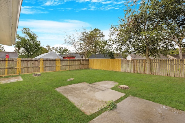 view of yard with a patio