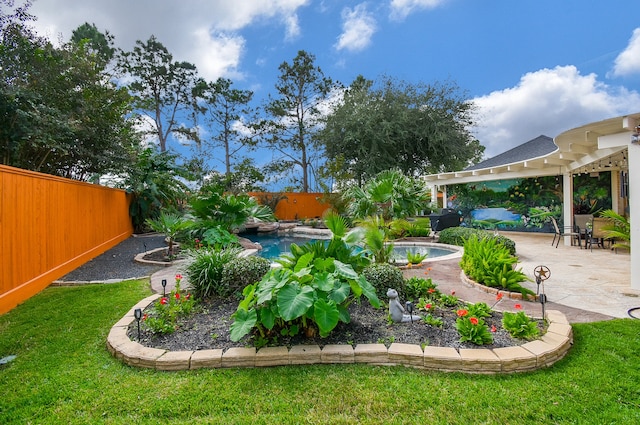 view of yard featuring a pergola and a patio area