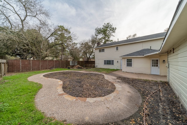 view of yard with a patio area