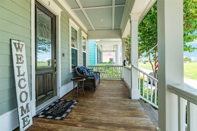 balcony featuring covered porch