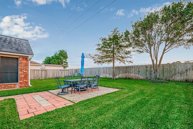 view of yard featuring a patio