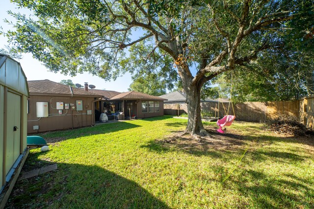 view of yard featuring a patio area