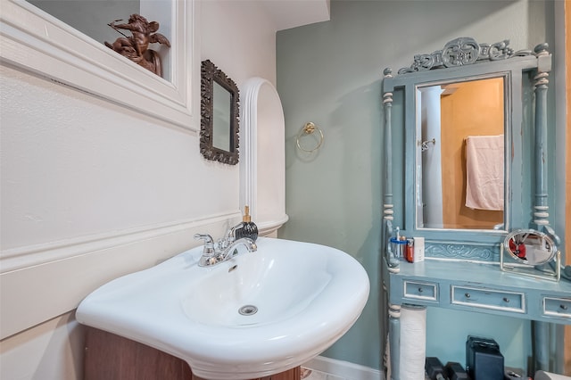 bathroom with sink