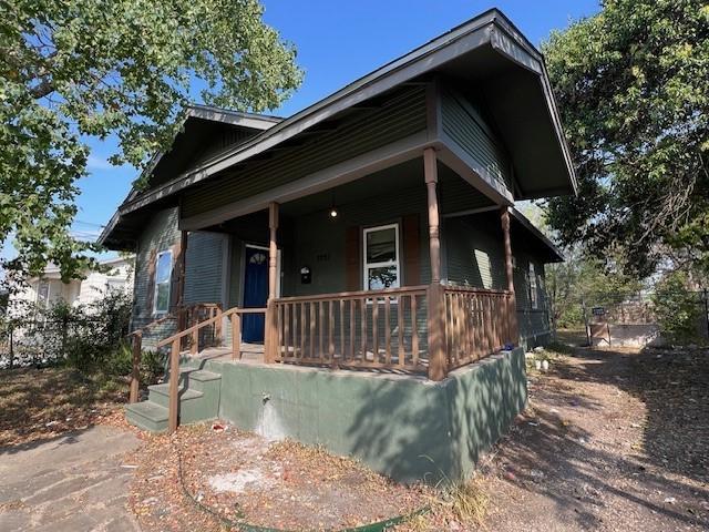 2251 Burnet St, San Antonio, TX 78202 - view of front facade featuring a porch
