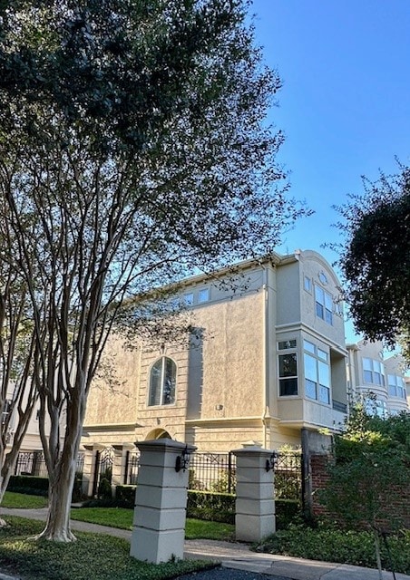 view of townhome / multi-family property