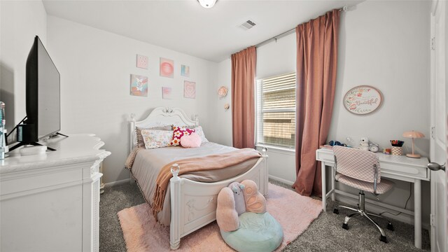 bedroom featuring carpet floors