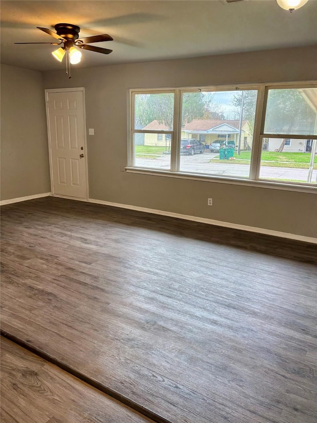 spare room with ceiling fan