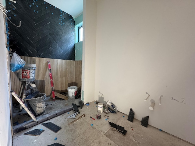1606 Hazard St, Houston, TX 77019 - view of unfurnished room