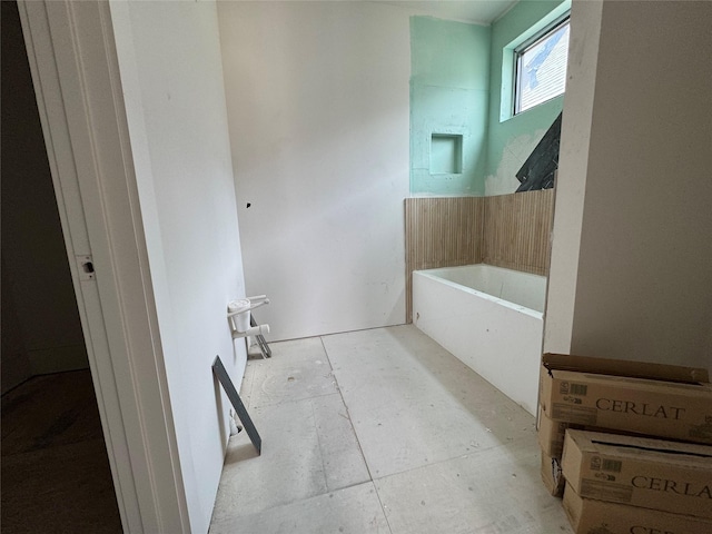 1606 Hazard St, Houston, TX 77019 - bathroom with a tub