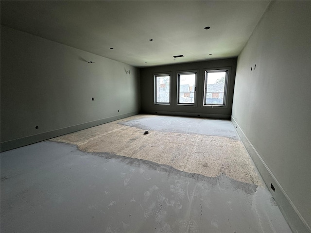 1606 Hazard St, Houston, TX 77019 - spare room with baseboards