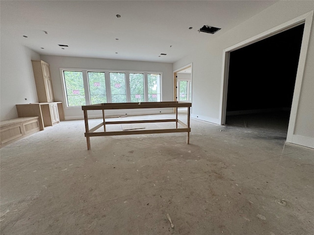 710 Glen Echo Ln, Hedwig Village, TX 77024 - spare room with plenty of natural light and baseboards