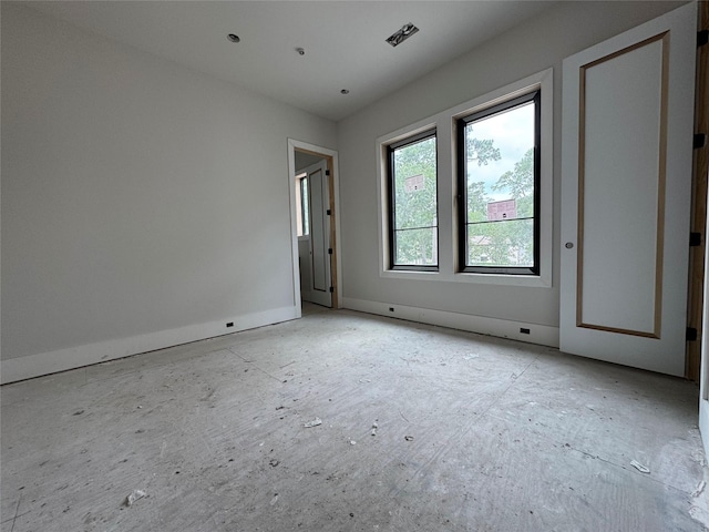 710 Glen Echo Ln, Hedwig Village, TX 77024 - unfurnished room featuring baseboards
