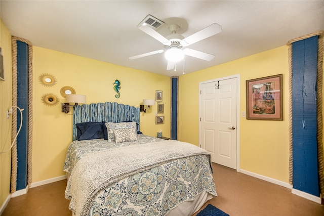 carpeted bedroom featuring ceiling fan and a closet