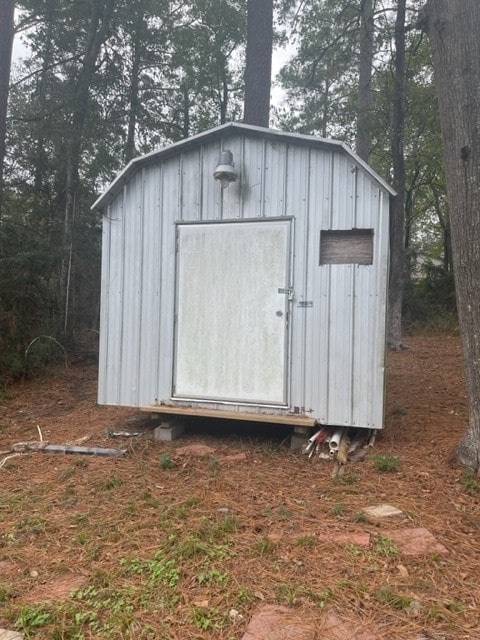 view of outdoor structure