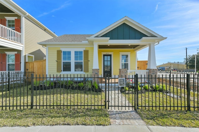 view of front of house featuring covered porch