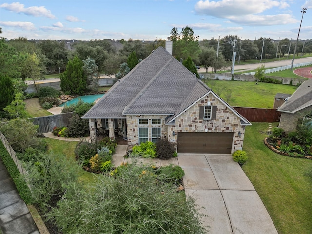 view of front of property with a front yard