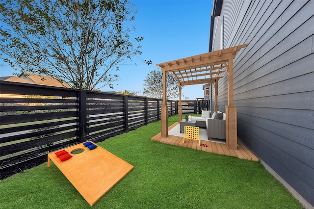 view of yard featuring an outdoor hangout area and a pergola