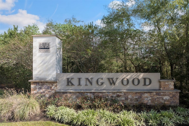 view of community / neighborhood sign