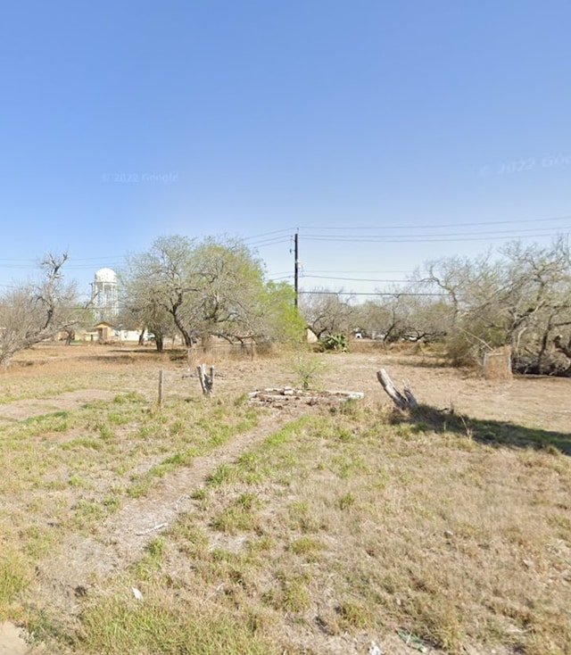 Listing photo 2 for 600 W Fordyce Ave, Kingsville TX 78363