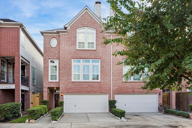 view of front facade featuring a garage