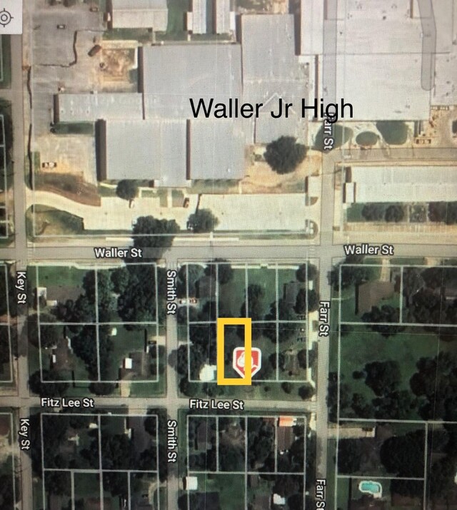 2310 Fitz Lee St, Waller, TX 77484