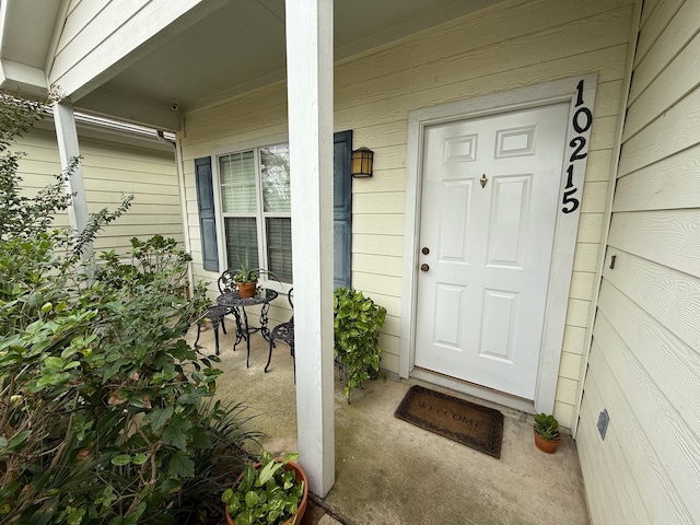 view of property entrance