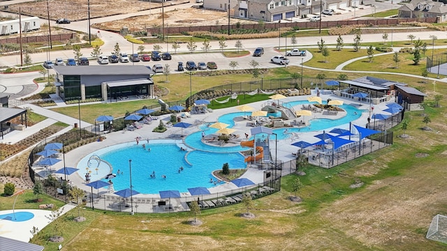 view of swimming pool