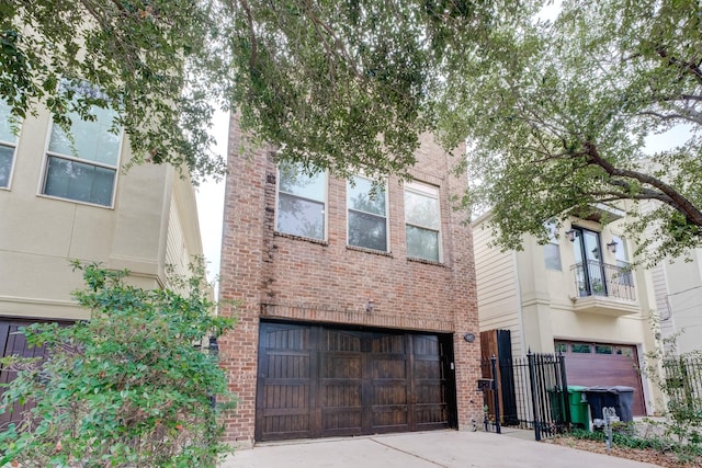 view of front of home featuring a garage