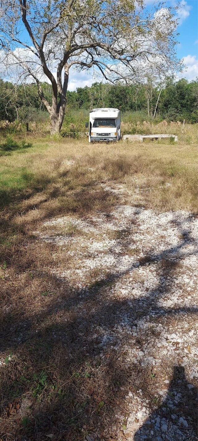 8828 Calagna Rd, Hitchcock, TX 77563 - photo 4