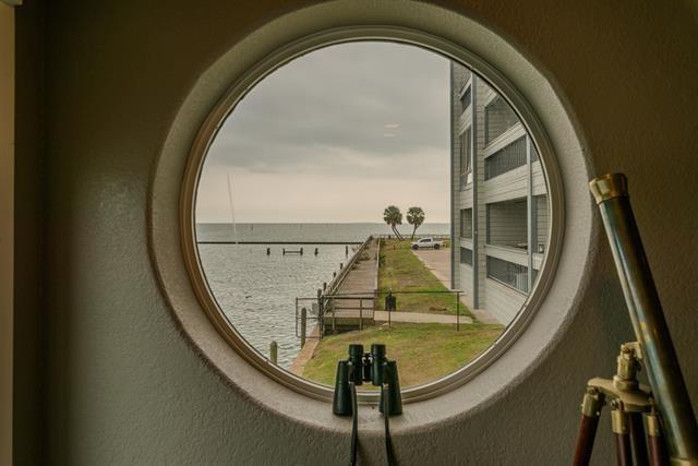 580 Pleasure Island Blvd Unit 120, Port Arthur, TX 77640 - photo 2