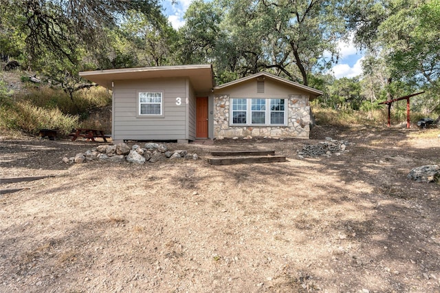 view of front of property