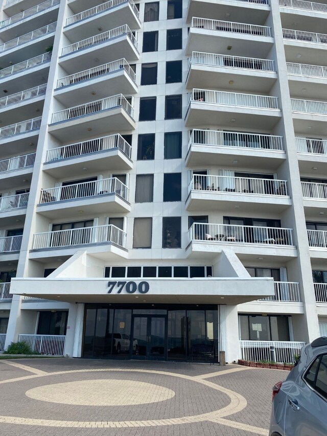 7700 Seawall Blvd Unit 607, Galveston, TX 77551 - view of apartment building / complex