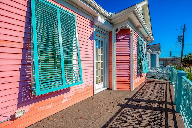 view of home's exterior