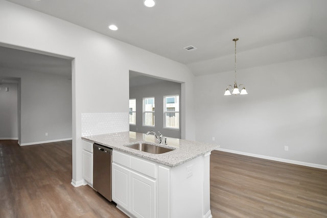 kitchen featuring white cabinetry, sink, an inviting chandelier, dark wood-type flooring, and dishwasher