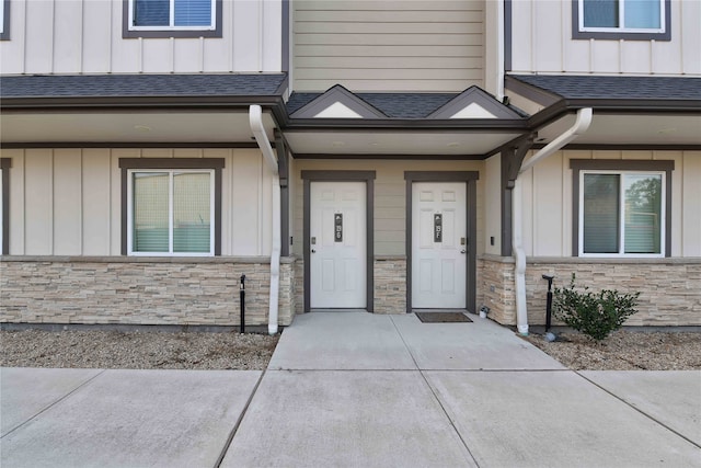 view of property entrance