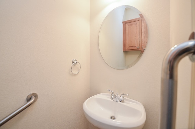 bathroom with sink