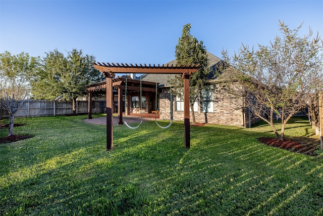 view of yard with a pergola