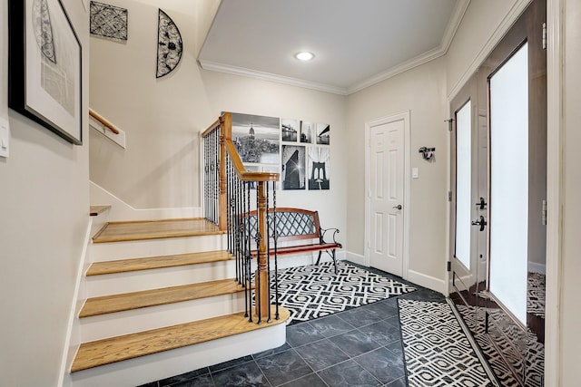 foyer with crown molding