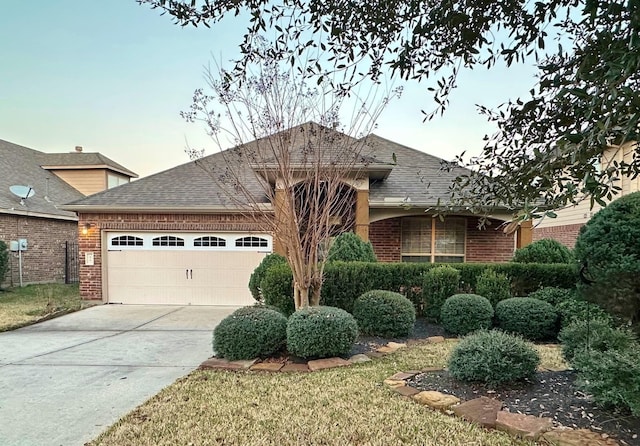 view of front facade with a garage