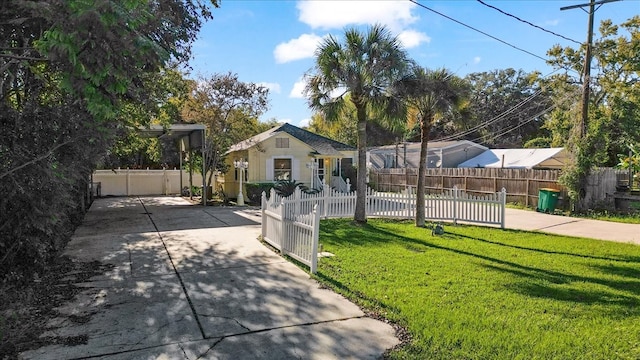 view of front of house with a front yard