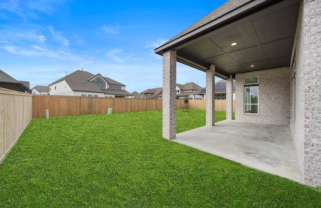 view of yard featuring a patio