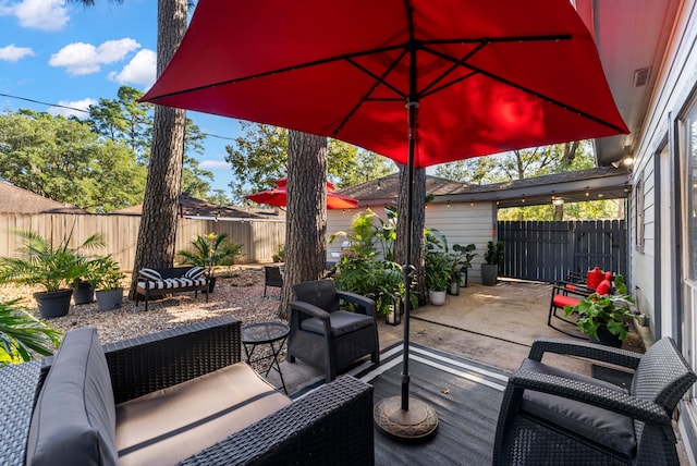 view of patio featuring an outdoor hangout area